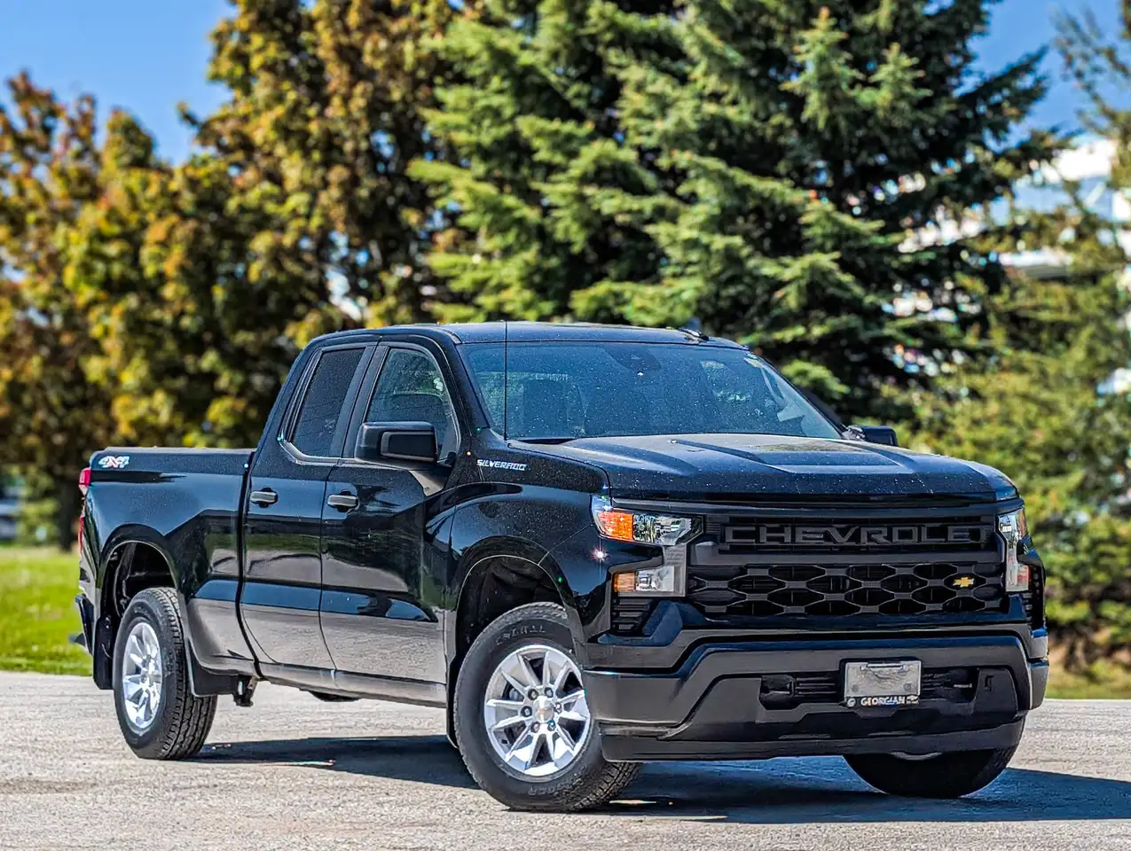 Chevrolet Silverado 1500 снимка Chevrolet Silverado 1500