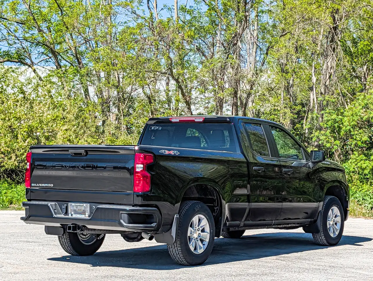 Chevrolet Silverado 1500 снимка Chevrolet Silverado 1500