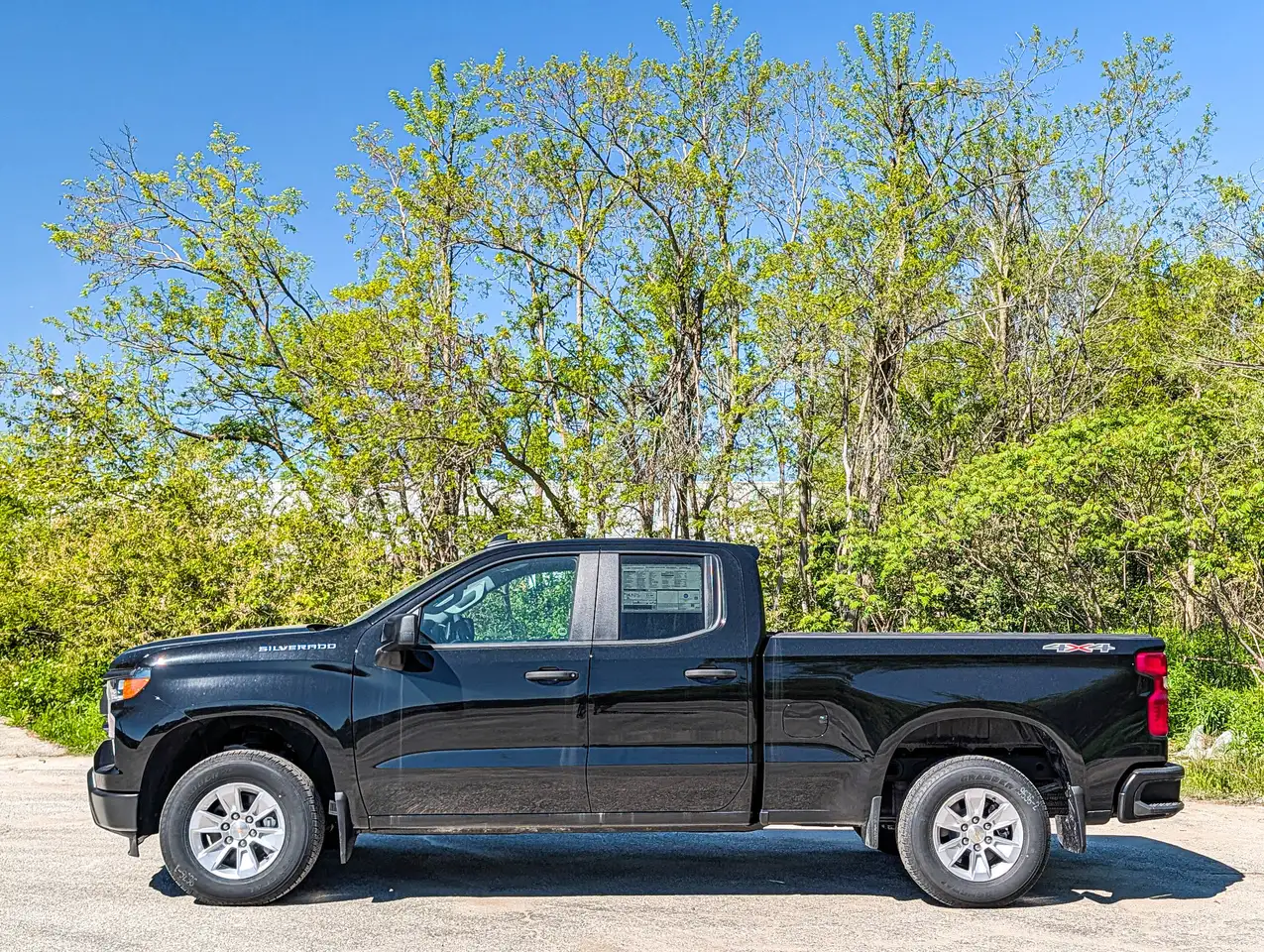 Chevrolet Silverado 1500 снимка Chevrolet Silverado 1500