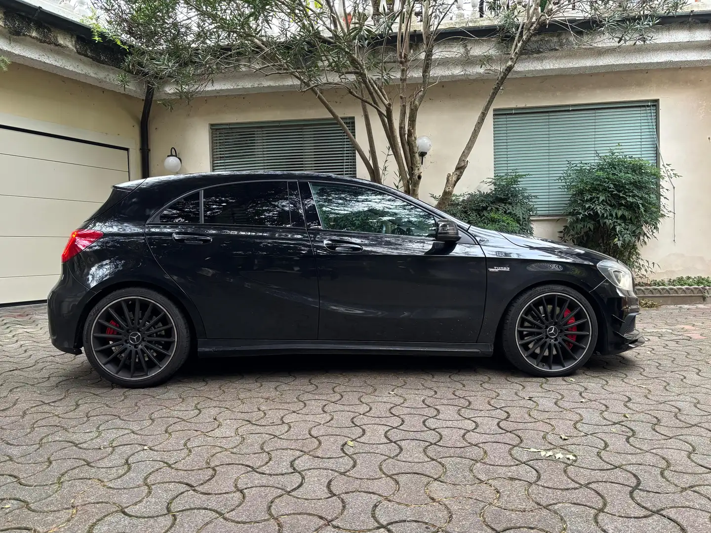 Mercedes-Benz A 45 AMG Classe A - W176 4matic 360cv auto E6 Schwarz - 1