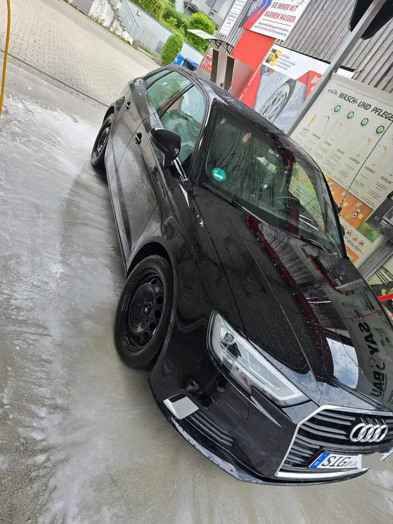 Audi A3 A3 1,5 TFSI Sportback +Matrix-LED Schwarz - 1