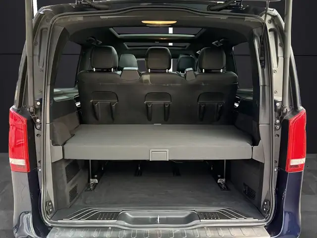 Mercedes-Benz V-Class view 15