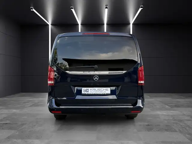 Mercedes-Benz V-Class view 4