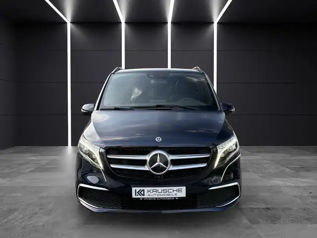 Mercedes-Benz V-Class view 8