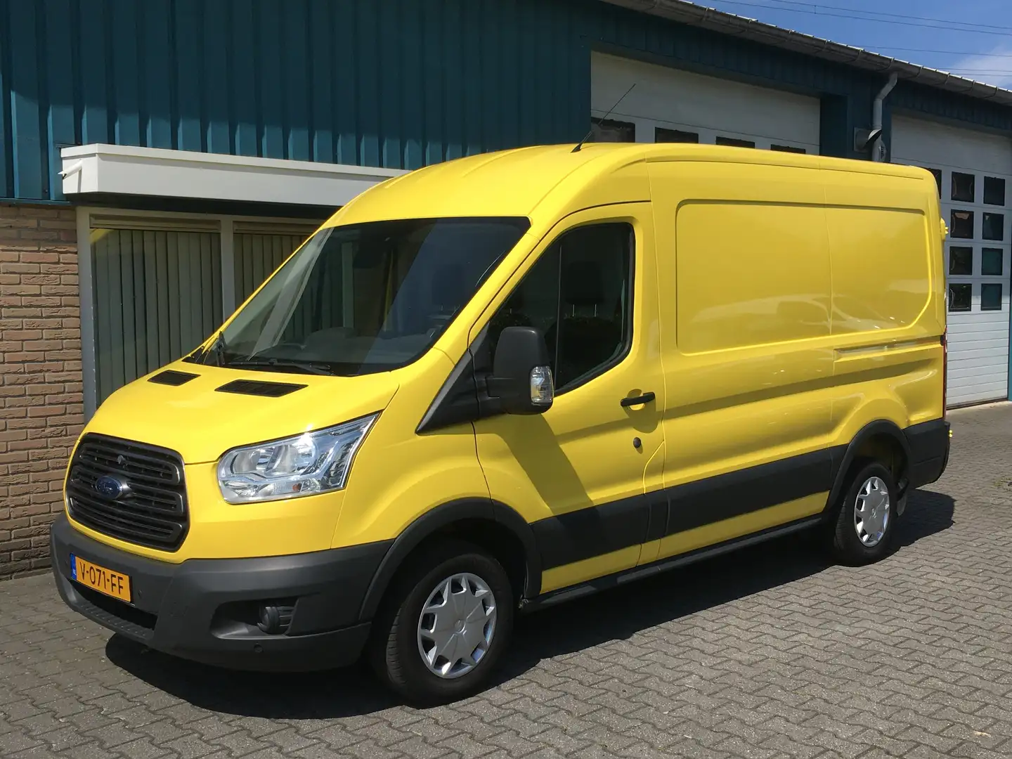 Ford Transit 290 2.0 TDCI L2H2 Trend Euro 6 Geel - 1