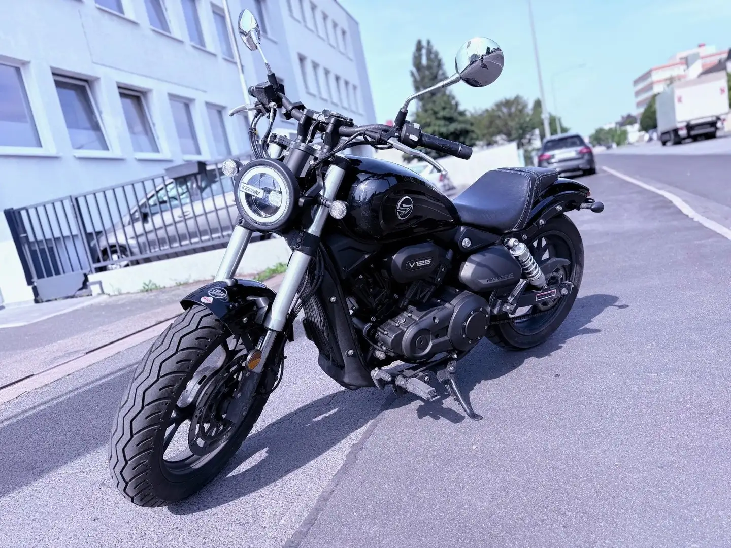 Keeway RKV 125 Chopper*1.Hand* Noir - 1