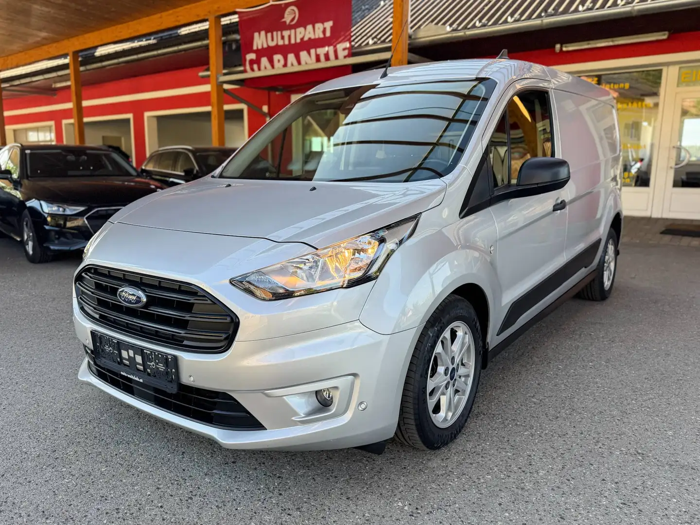 Ford Transit Connect 1.5 EcoBlue 250 Trend S/S *Automatik* Silber - 1