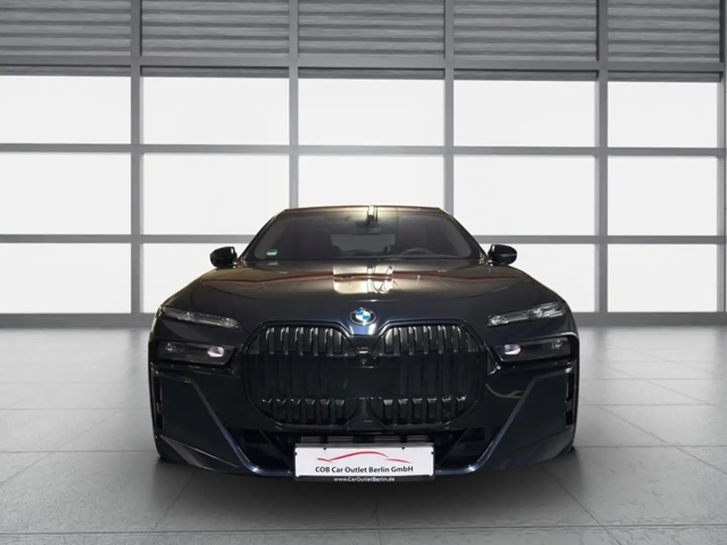 BMW 740 d xDrive M Sport Pro NP172K INDIV Theater TV Noir - 2