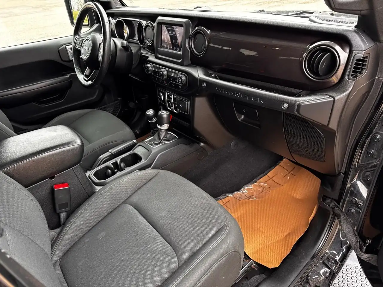 Jeep Wrangler снимка Jeep Wrangler