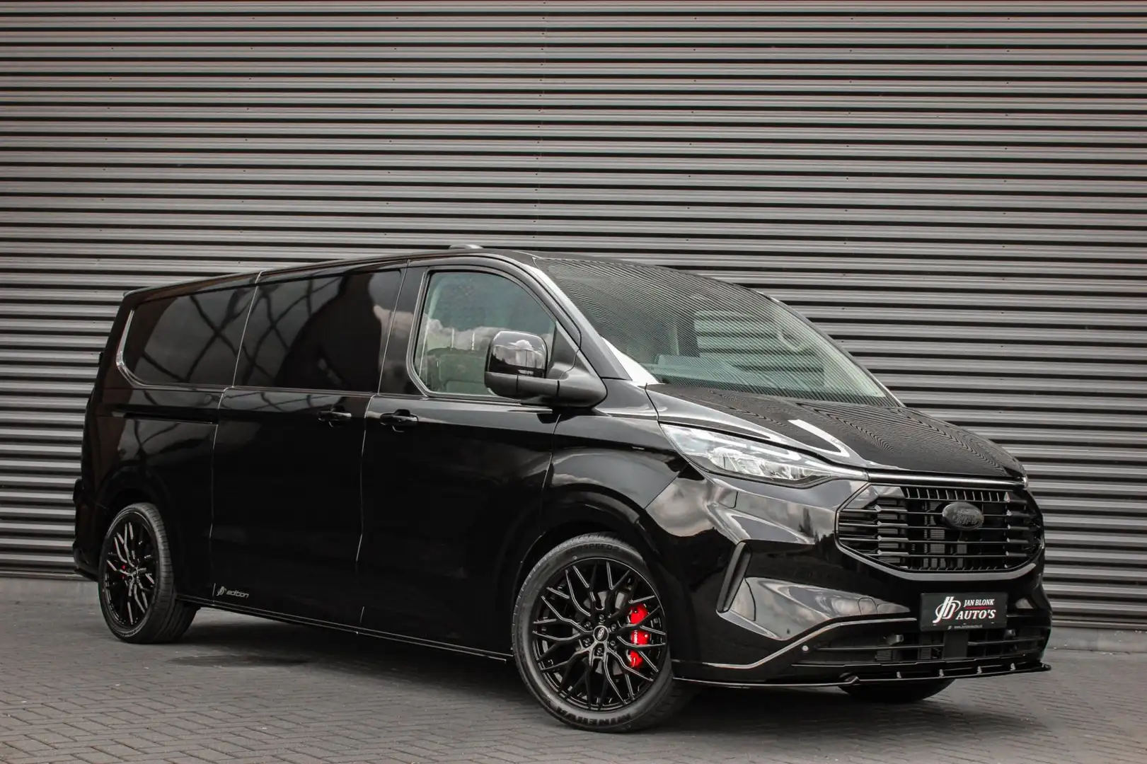 Ford Transit Custom 320 2.0 TDCI L2H1 Limited 170PK JB- EDITION / DRIV Zwart - 2
