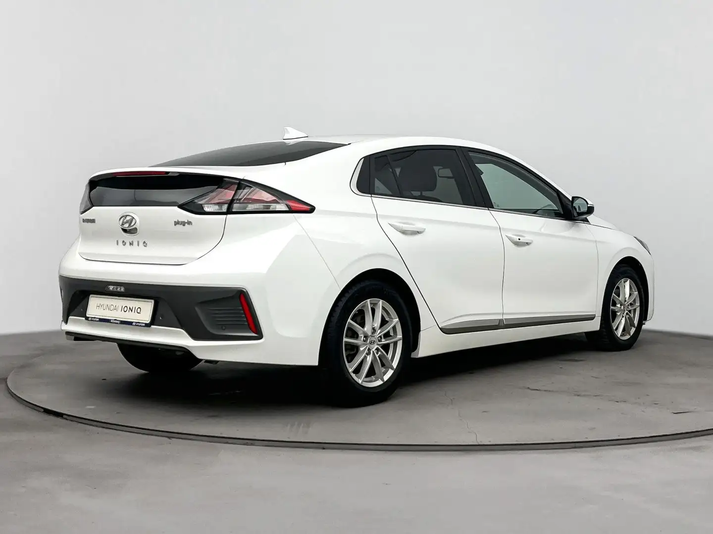 Hyundai IONIQ 1.6 GDi PHEV Comfort | Led | Navi | Camera | Clima Blanc - 2