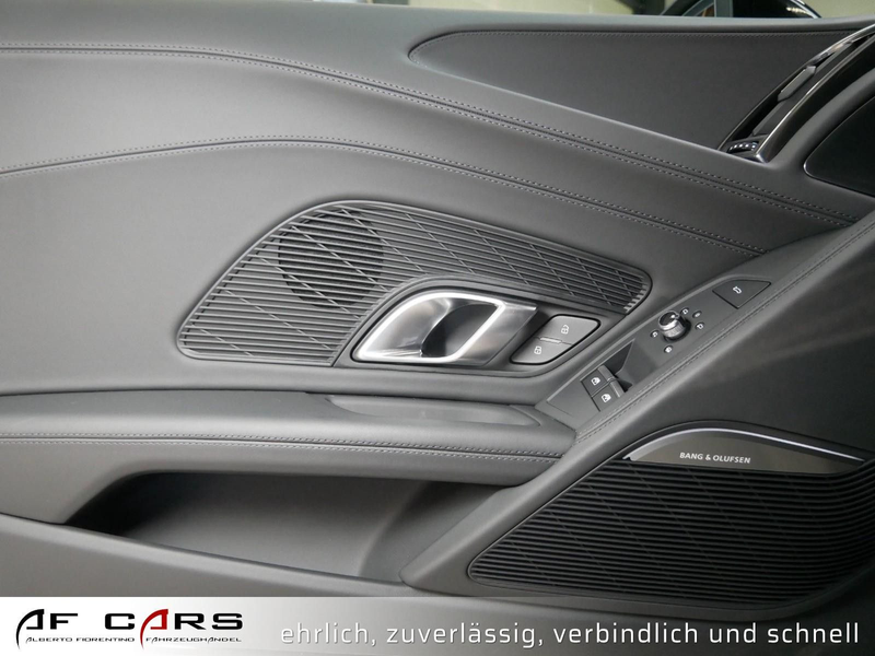 Audi R8 Coupe 5.2 RWD performance Keramik B&O — photo 13