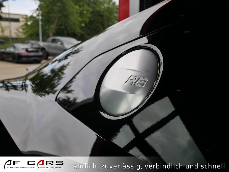 Audi R8 Coupe 5.2 RWD performance Keramik B&O — photo 10