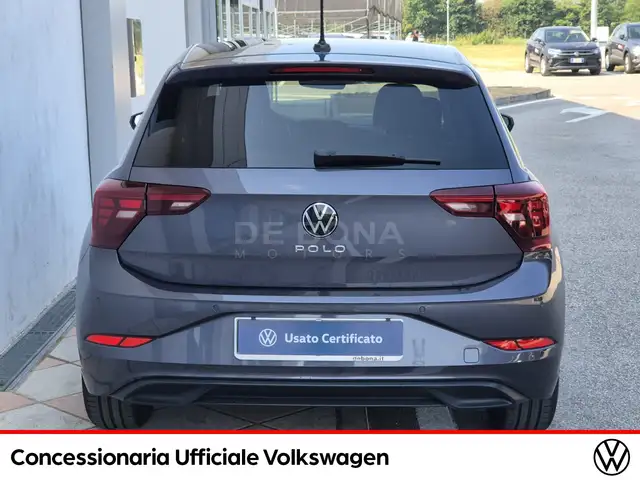Volkswagen Polo view 5