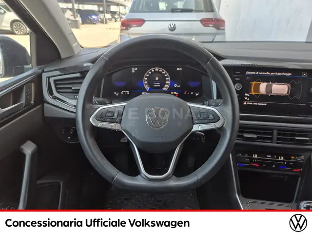 Volkswagen Polo view 10