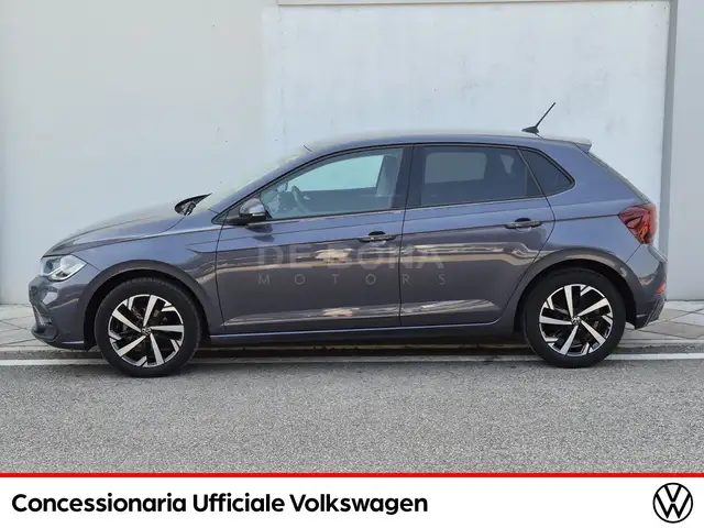 Volkswagen Polo view 3