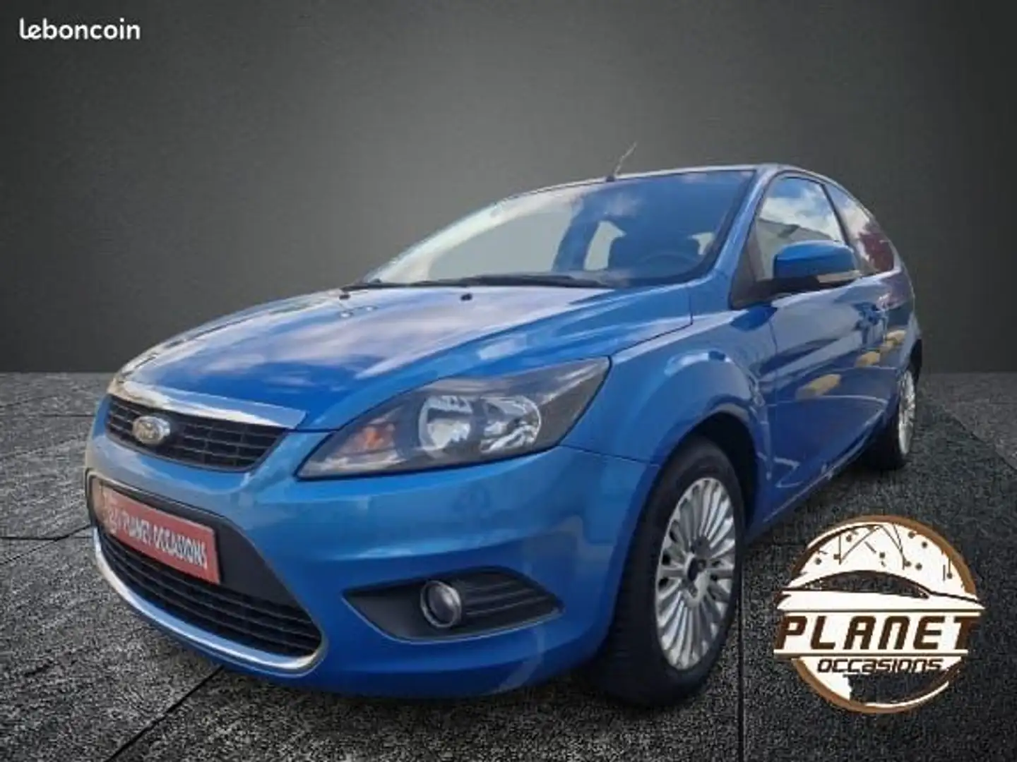 Ford Focus 2.0 TDci 110 Titanium 1ère Main Automatique Bleu - 1