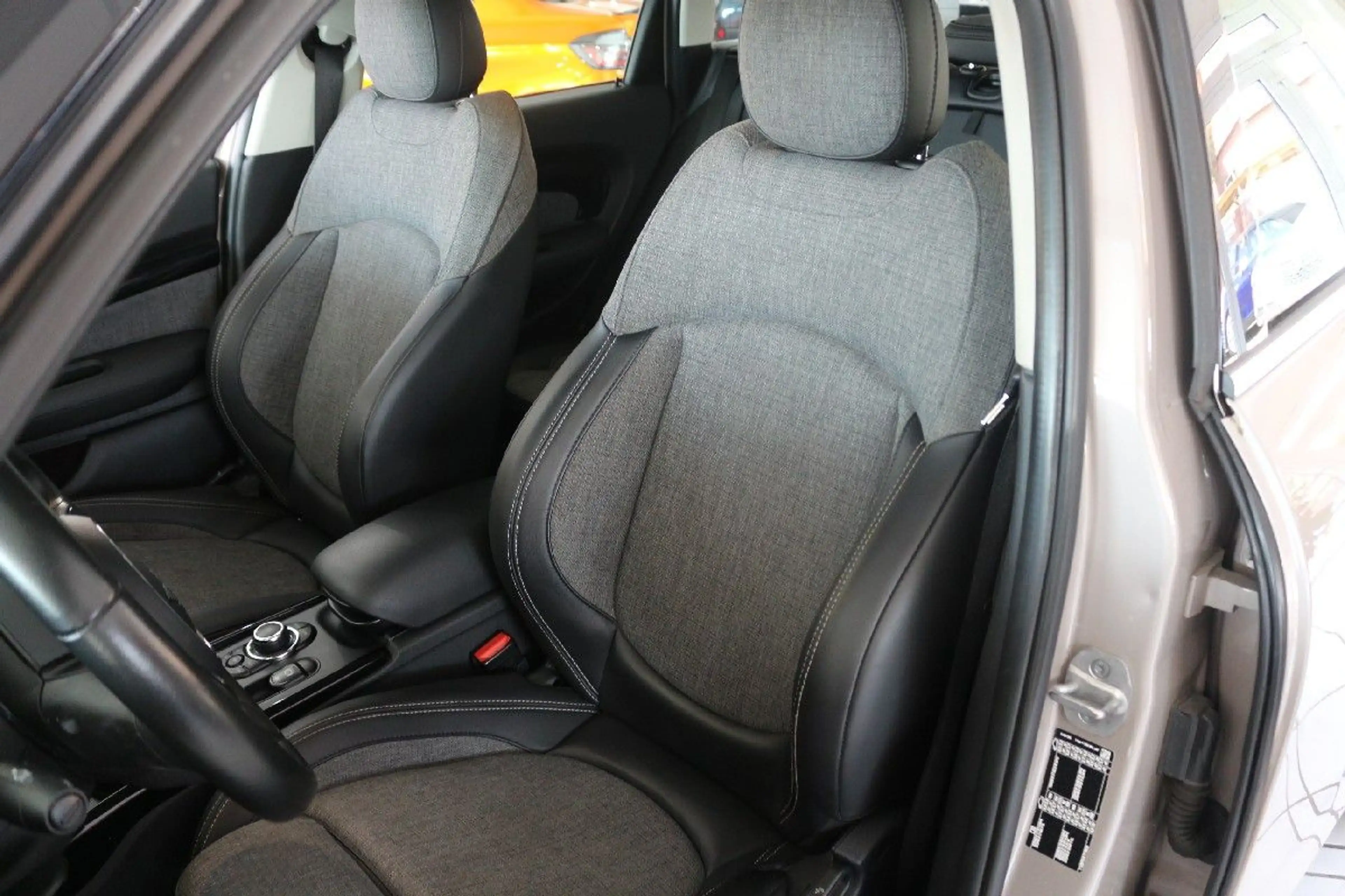 MINI Cooper Clubman - Automatik-LED-Kamera-Leder-ACP — photo 11