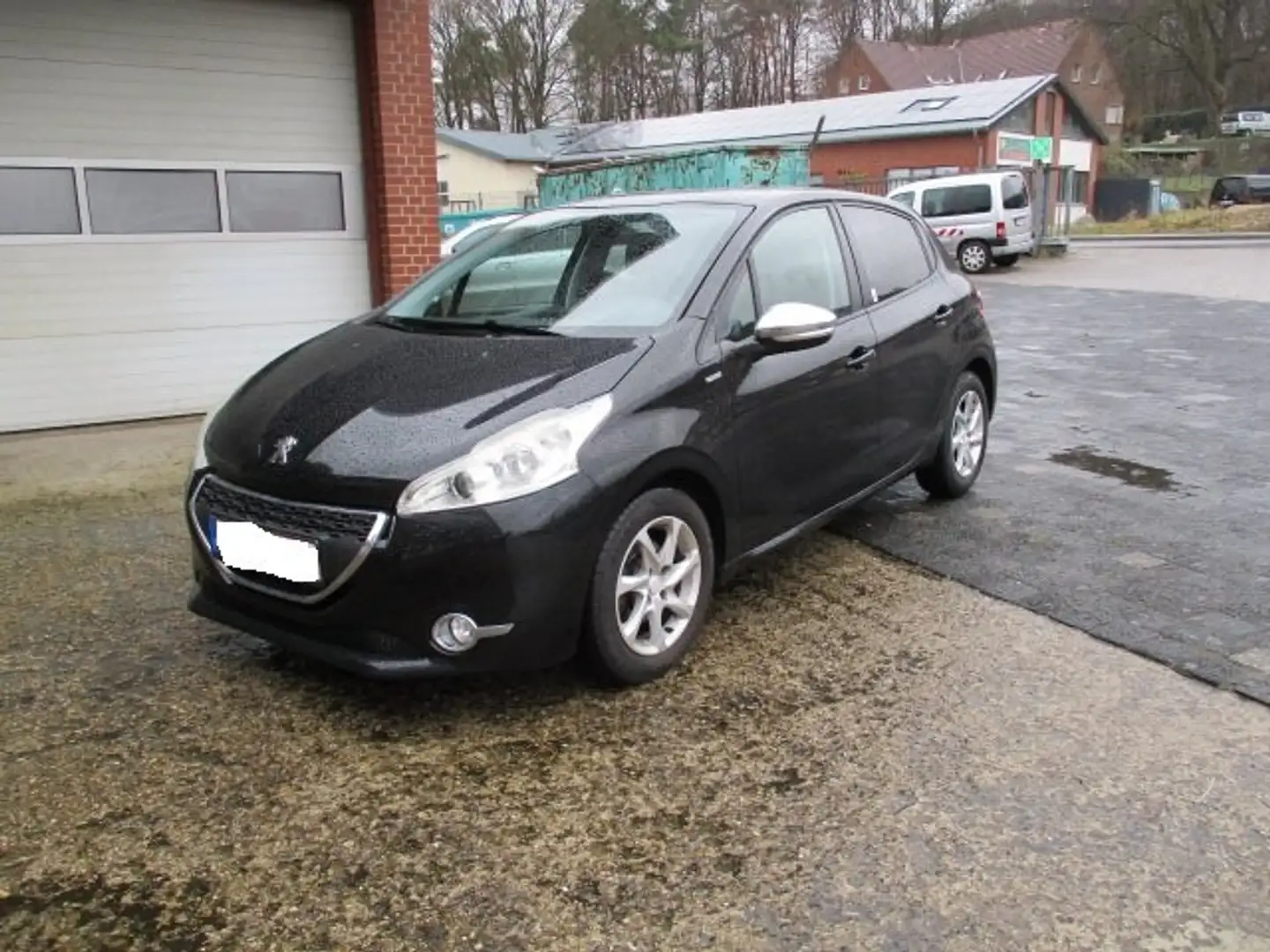 Peugeot 208 208 Diesel  5-Türer e-HDi 92 Stop Schwarz - 2