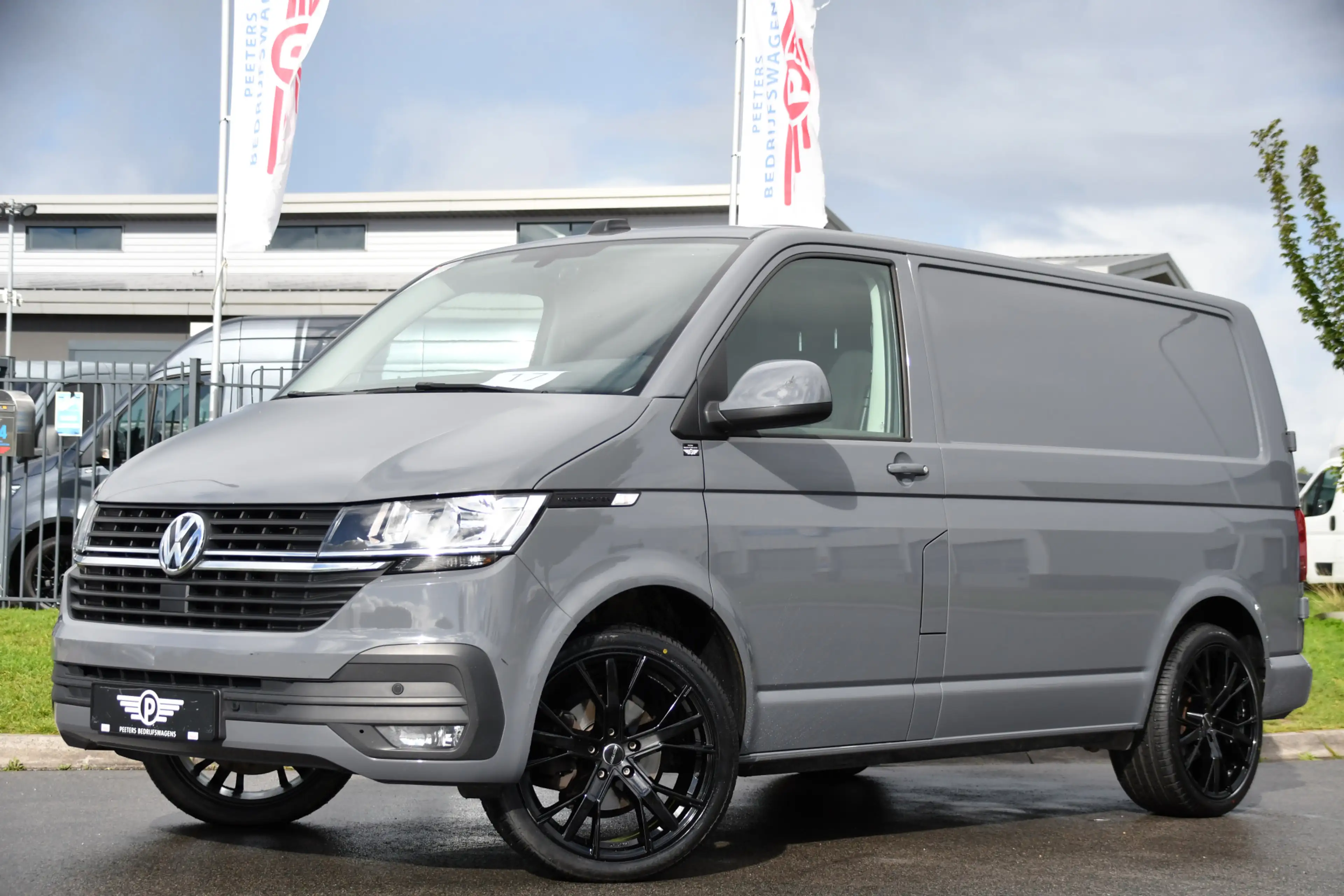 Volkswagen Transporter 2.0 TDI L1H1 30 PB Edition Camera, Cruise, Carplay — photo 4