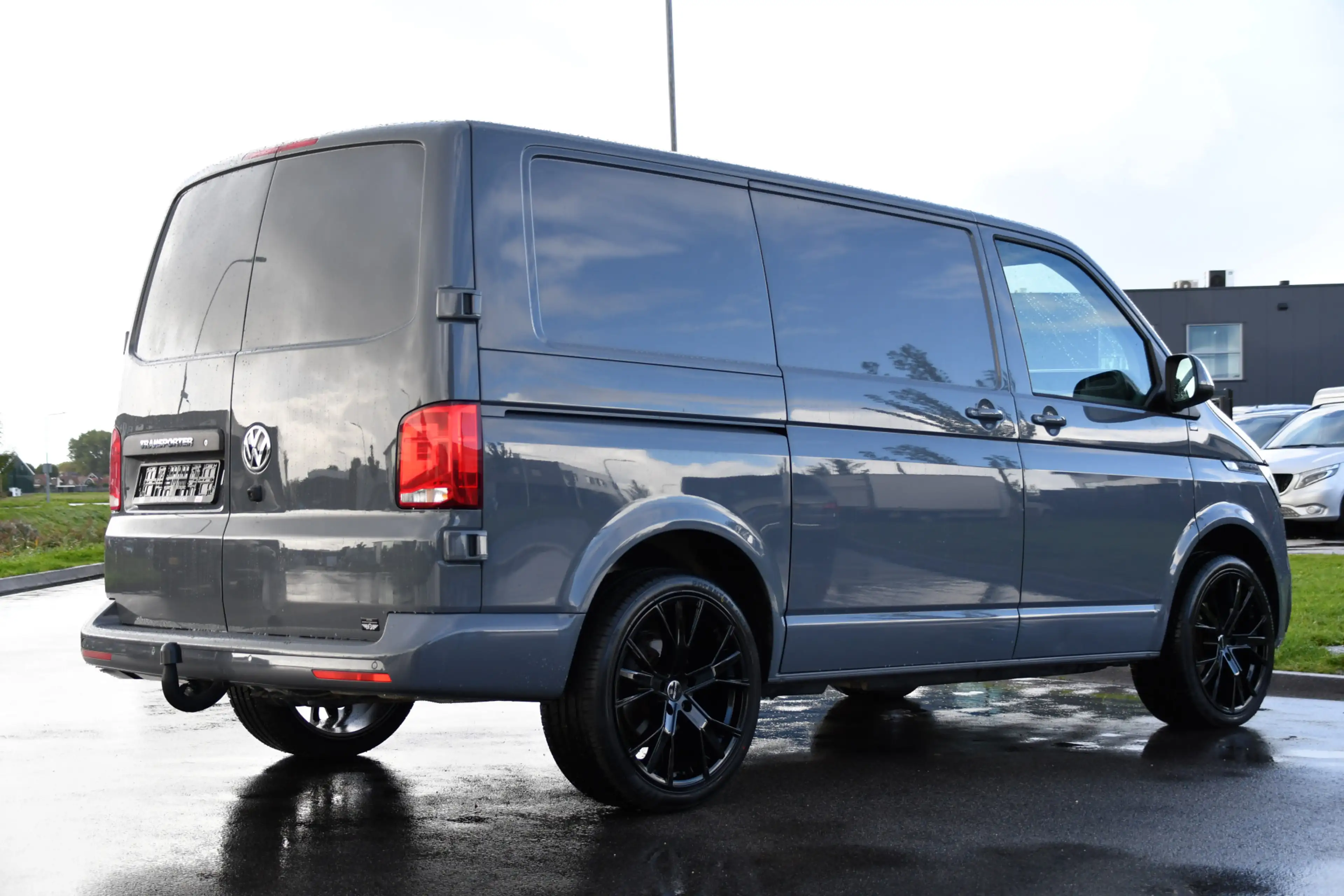Volkswagen Transporter 2.0 TDI L1H1 30 PB Edition Camera, Cruise, Carplay — photo 5
