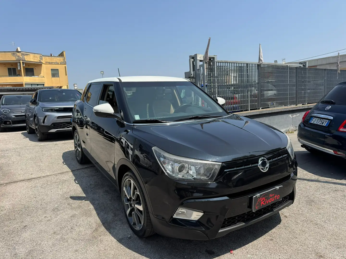 SsangYong Tivoli Tivoli 1.6d Go 2wd auto Nero - 2