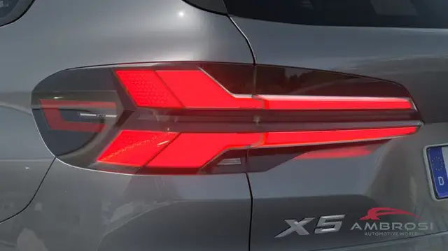 BMW X5 view 7