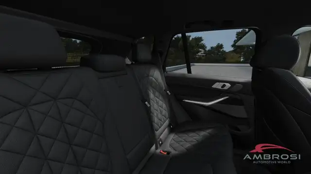 BMW X5 view 12