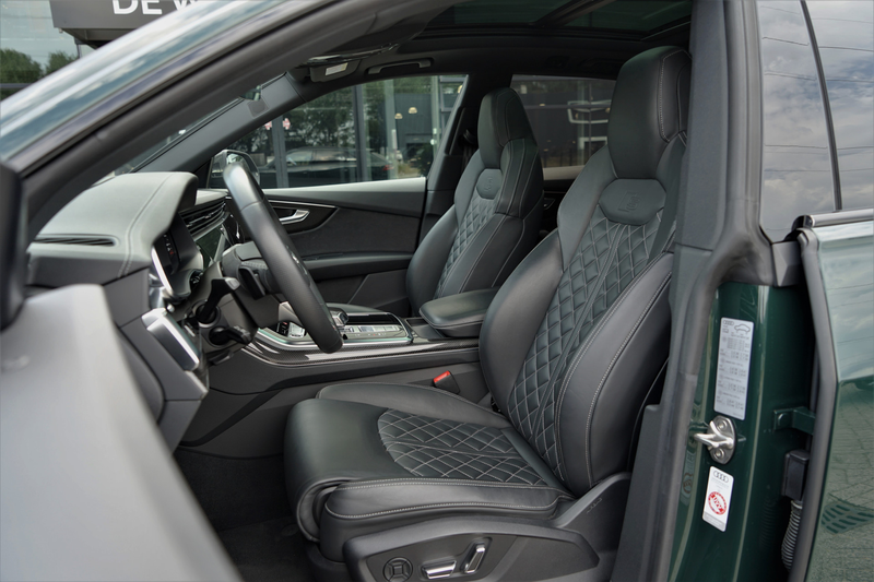 Audi Q8 55 TFSI e quattro S-line Competition GoodwoodGreen — photo 4