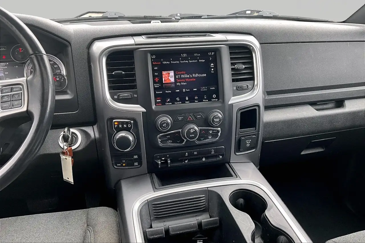 RAM 1500 снимка RAM 1500