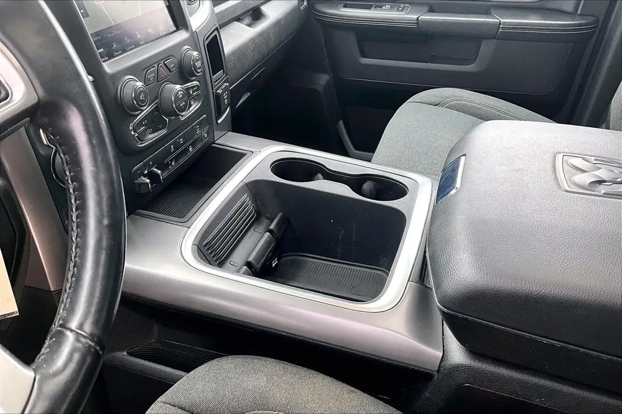 RAM 1500 снимка RAM 1500