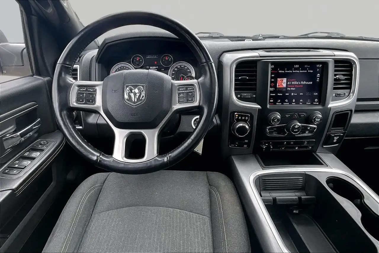 RAM 1500 снимка RAM 1500