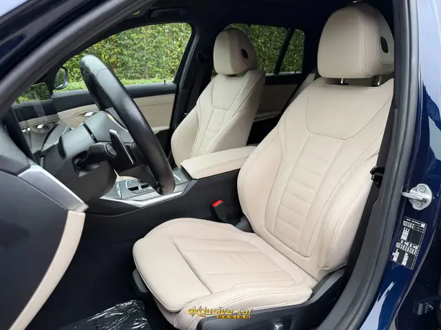 BMW 3 Series view 15