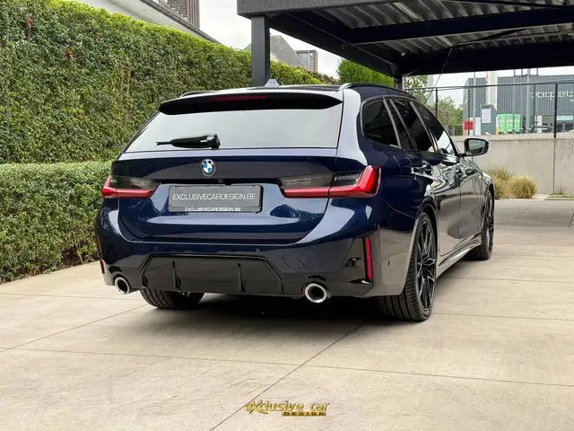 BMW 3 Series view 4