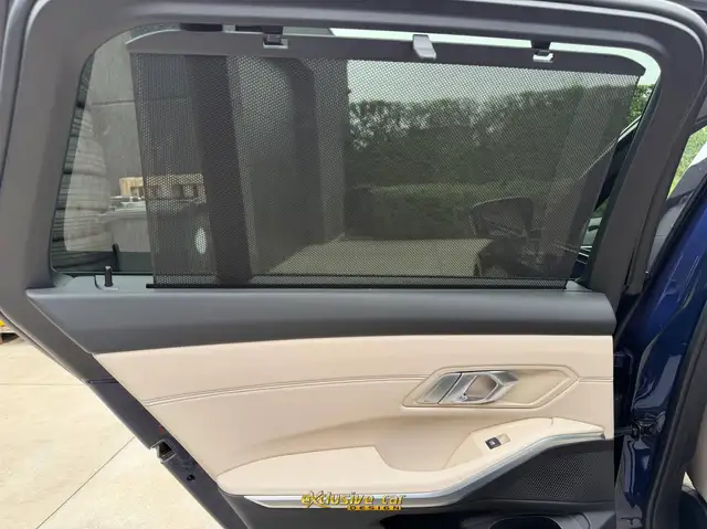 BMW 3 Series view 19