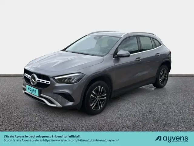 Mercedes-Benz GLA 250 GLA-H247 2023 e phev Advanced auto