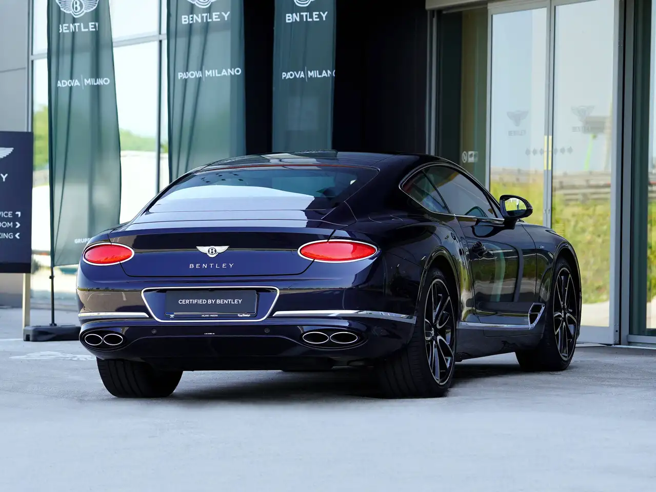 Bentley Continental GT 2024 — фото 11