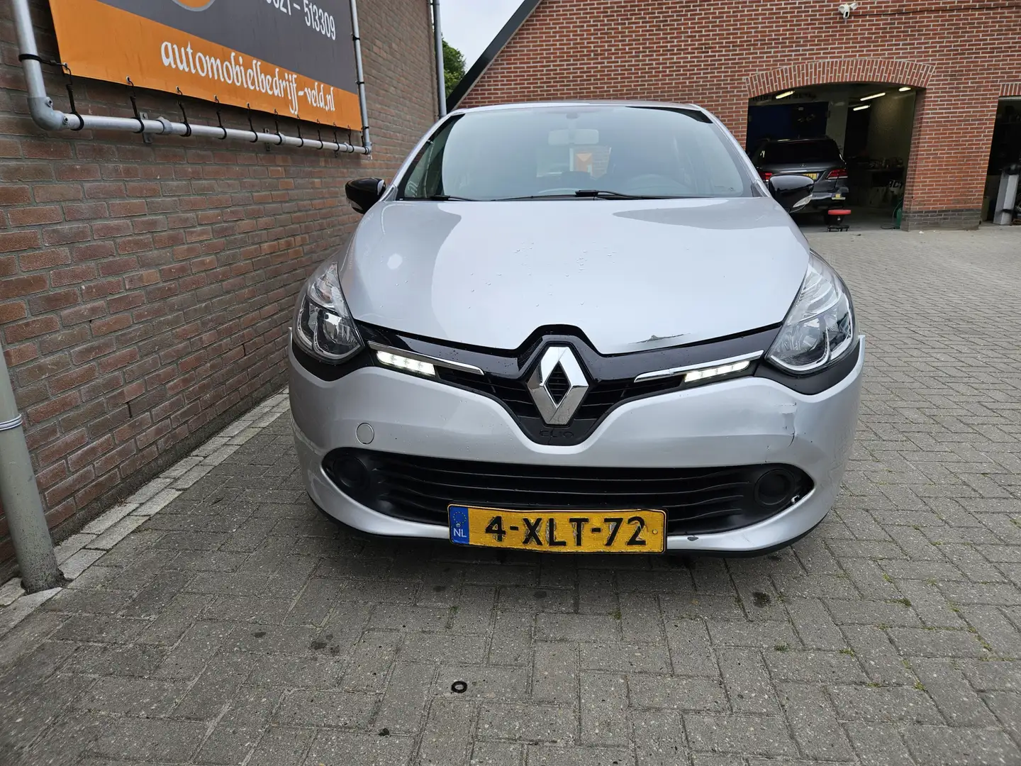 Renault Clio 1.5 dCi ECO Expression Grijs - 2