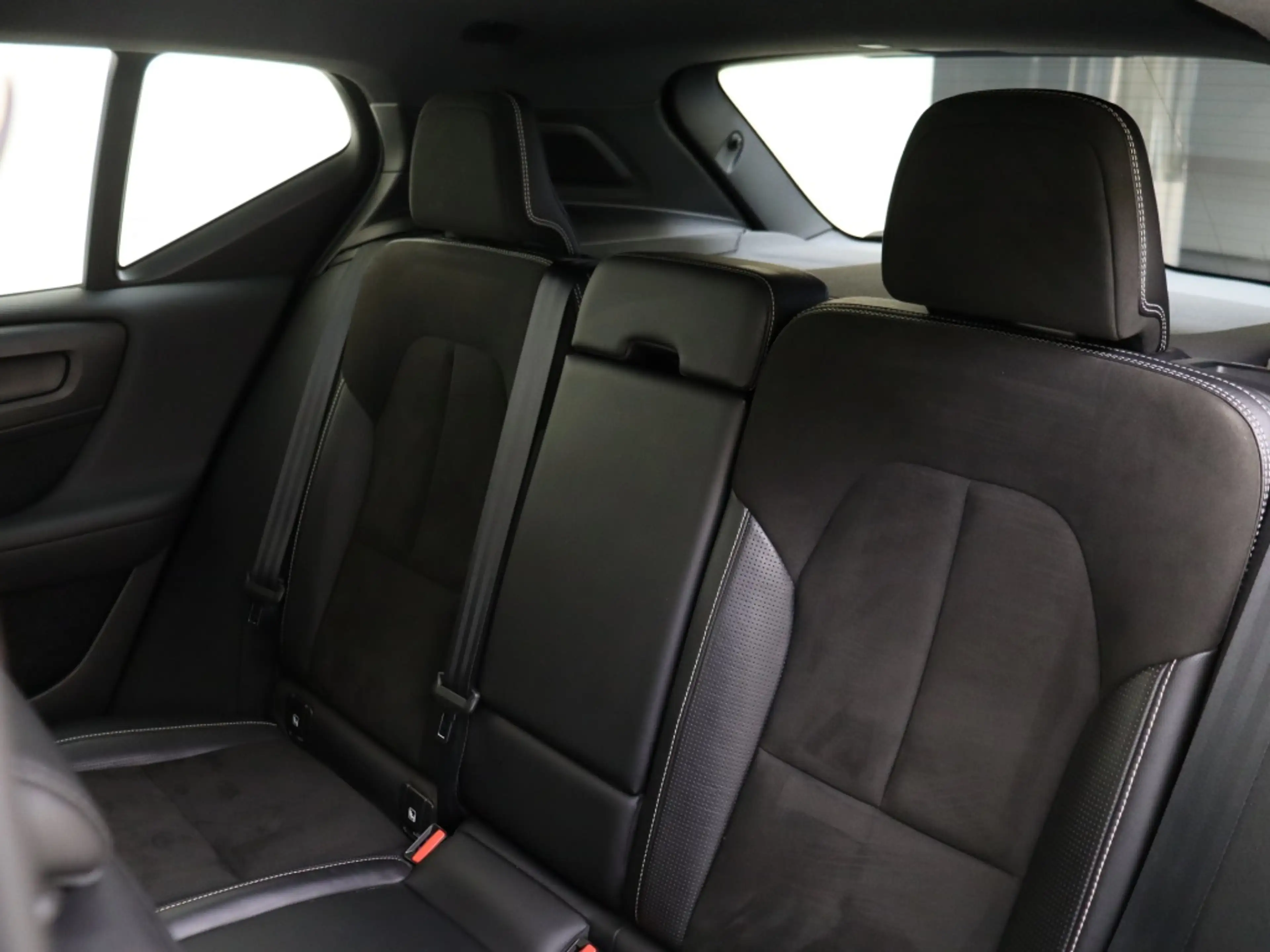 Volvo XC40 2.0 T5 AWD R-Design Inscription. Edition. | Warmte — photo 7