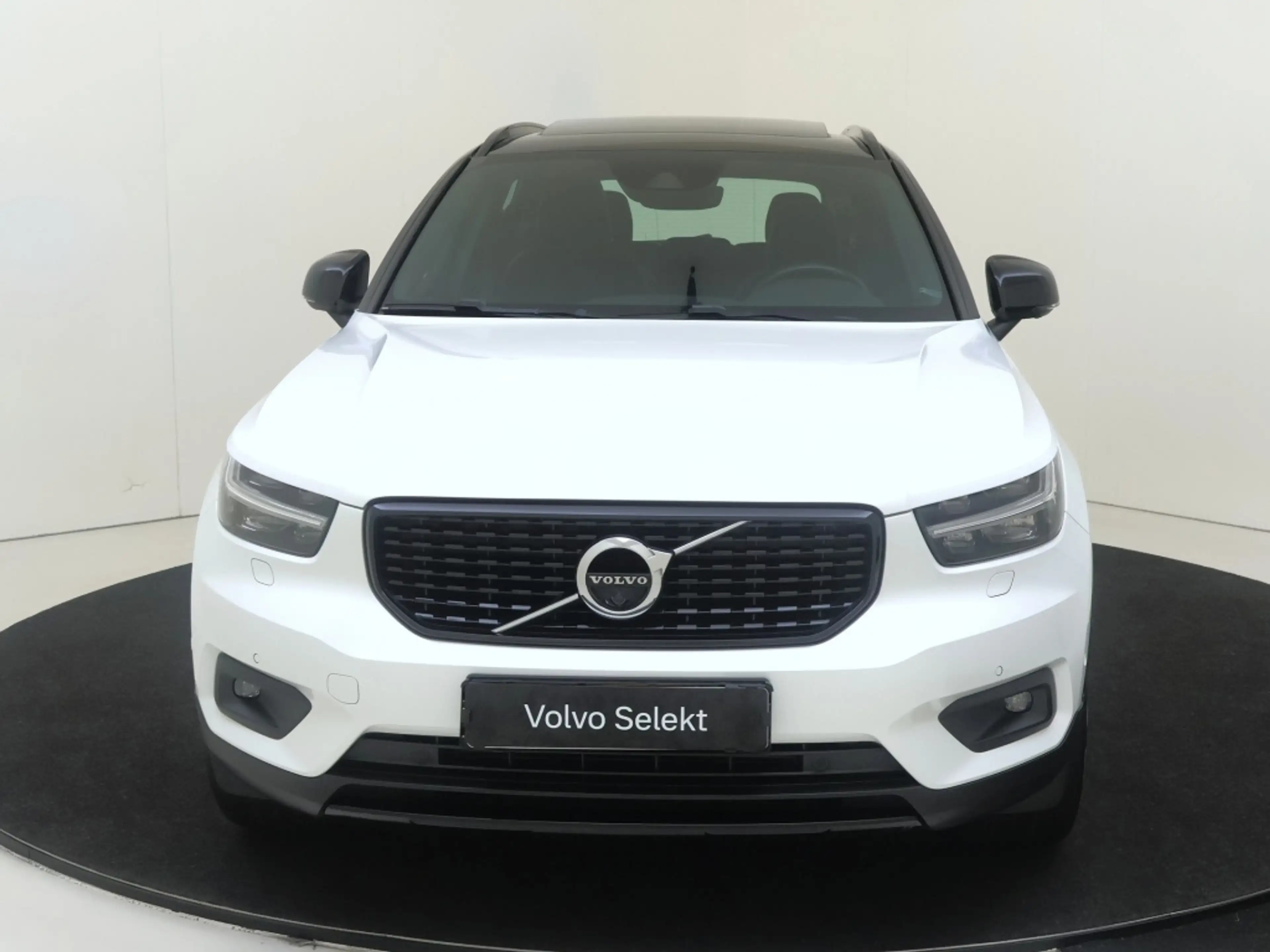 Volvo XC40 2.0 T5 AWD R-Design Inscription. Edition. | Warmte — photo 3