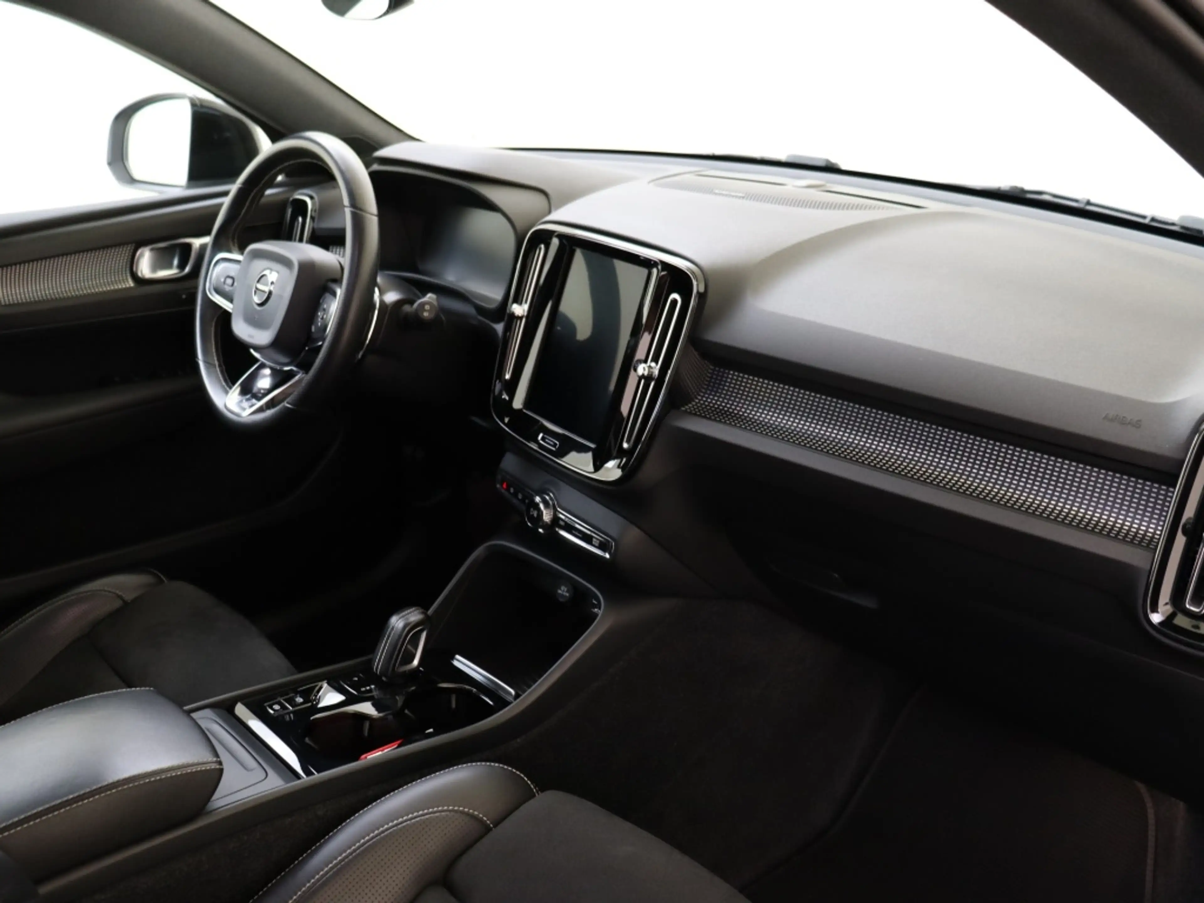 Volvo XC40 2.0 T5 AWD R-Design Inscription. Edition. | Warmte — photo 12