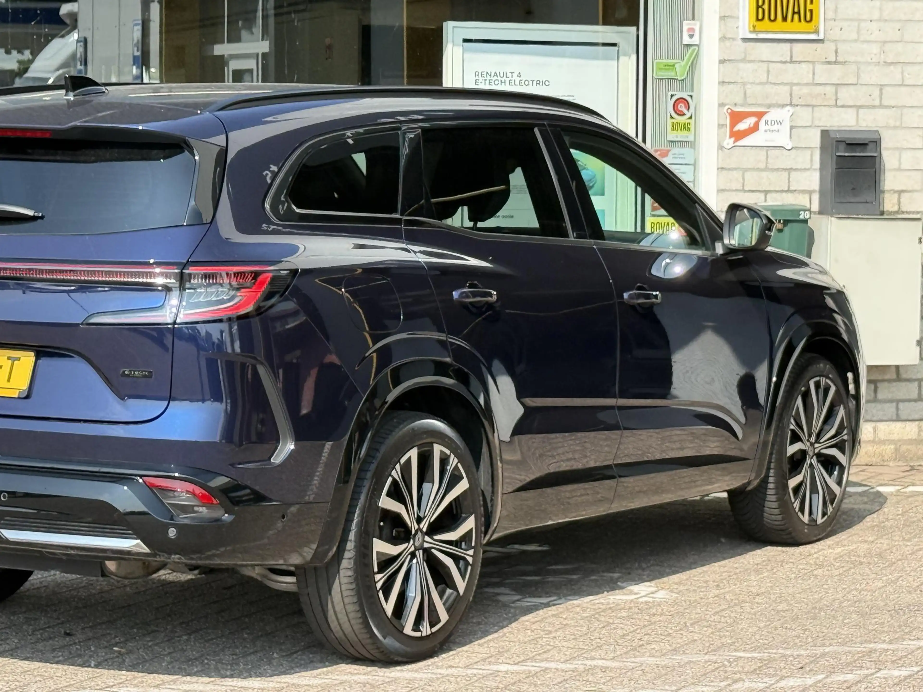 Renault Espace E-Tech full hybrid 200 iconic 7p. | 360 graden cam — photo 16