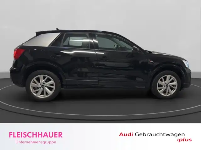 Audi Q2 view 7