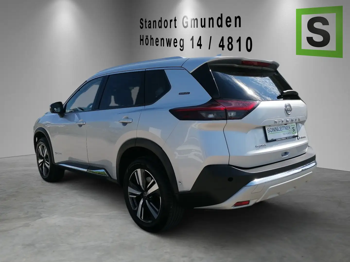 Nissan X-Trail X-TRAIL Tekna 1.5 VC-T e-4orce 214 PS 5S Silber - 2