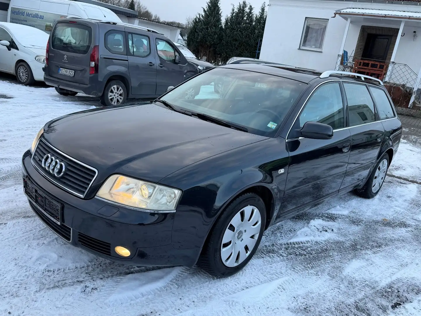 Audi A6 2.5 TDI 132kW quattro Avant Xenon Leder Schwarz - 2
