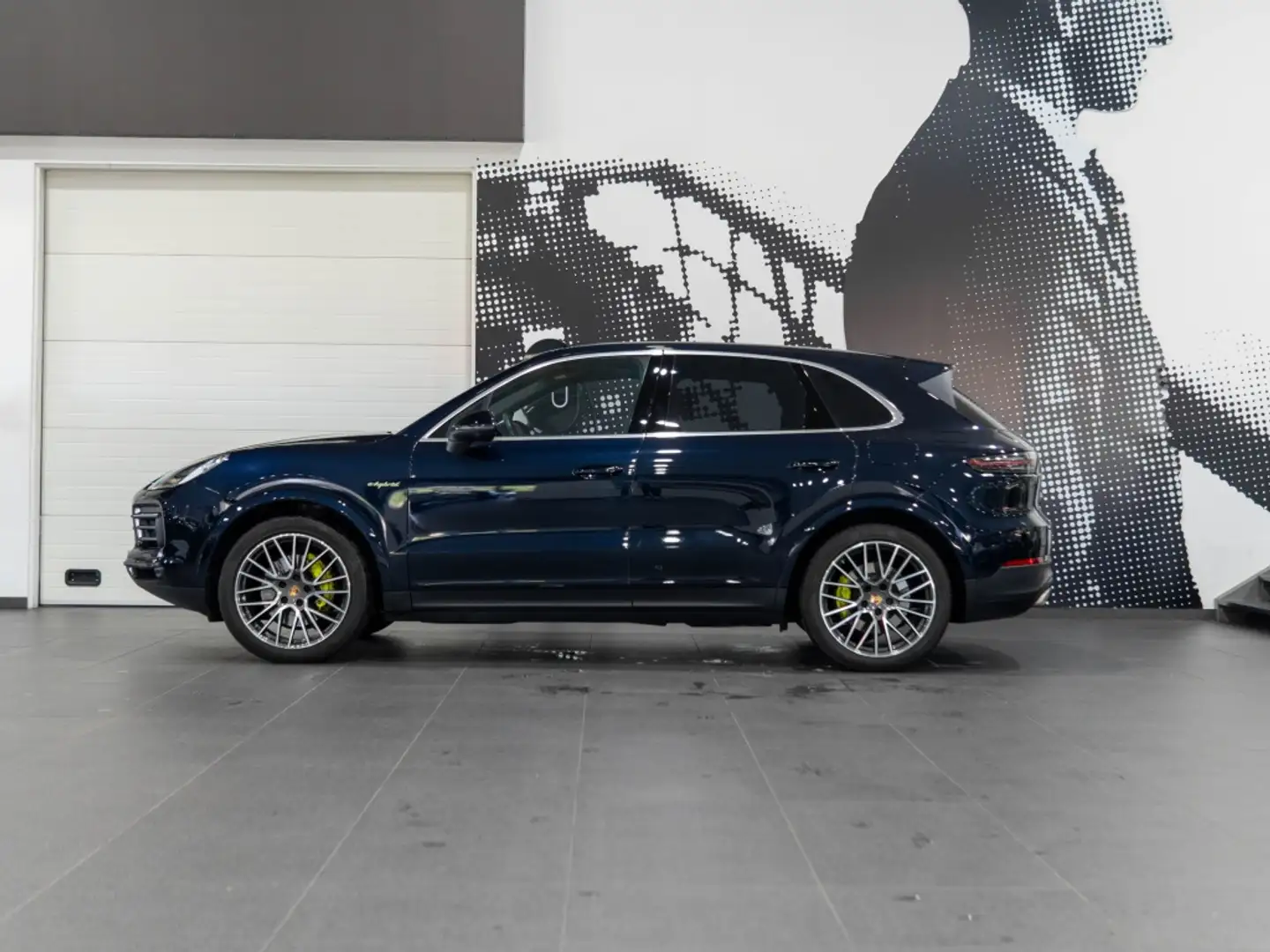 Porsche Cayenne E-Hybrid Aut. Blauw - 2