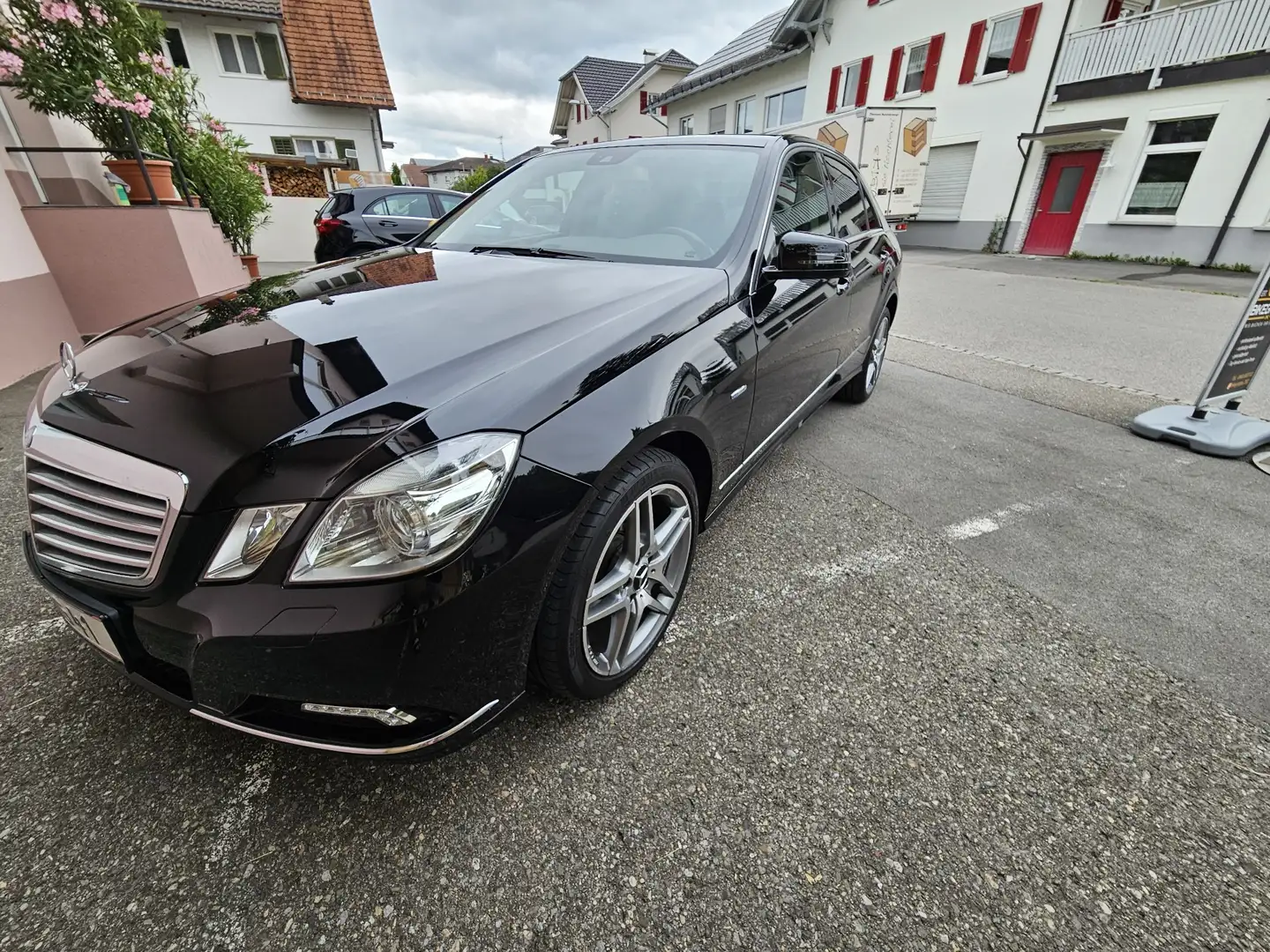 Mercedes-Benz E 220 E 220 Elegance BlueEfficiency CDI Aut. Elegance - 2