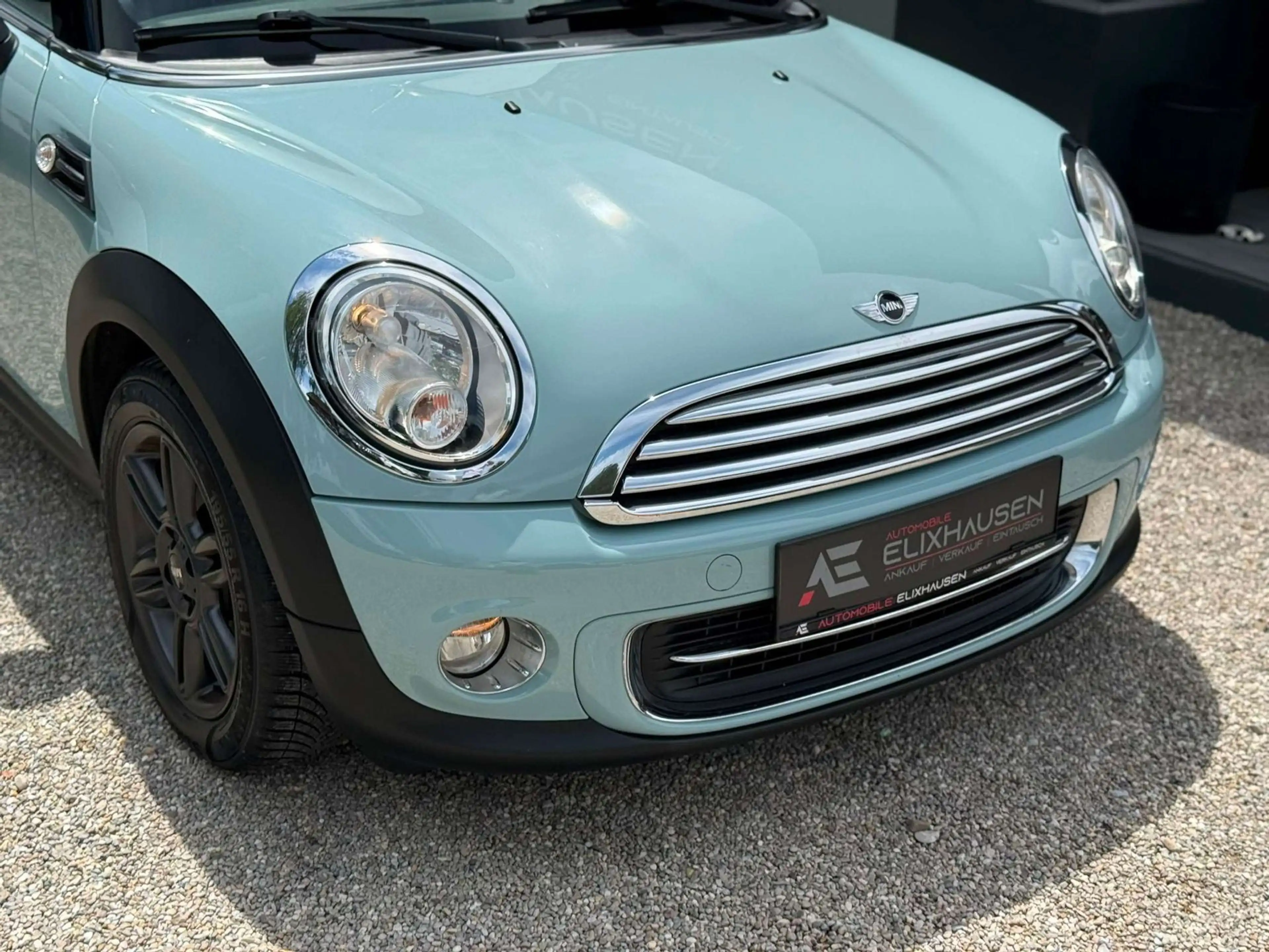MINI Cooper Cabrio Cooper — photo 11