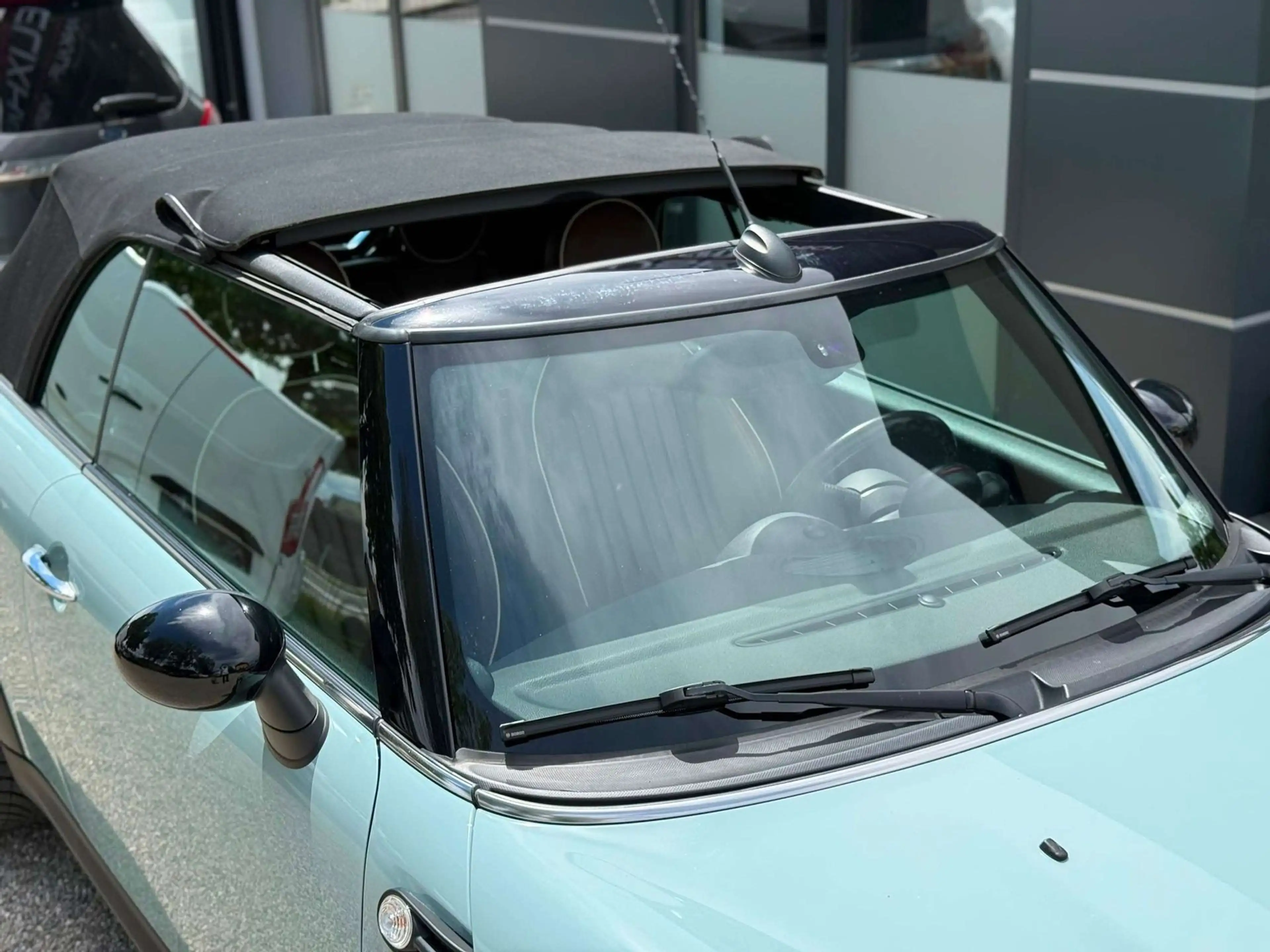MINI Cooper Cabrio Cooper — photo 13