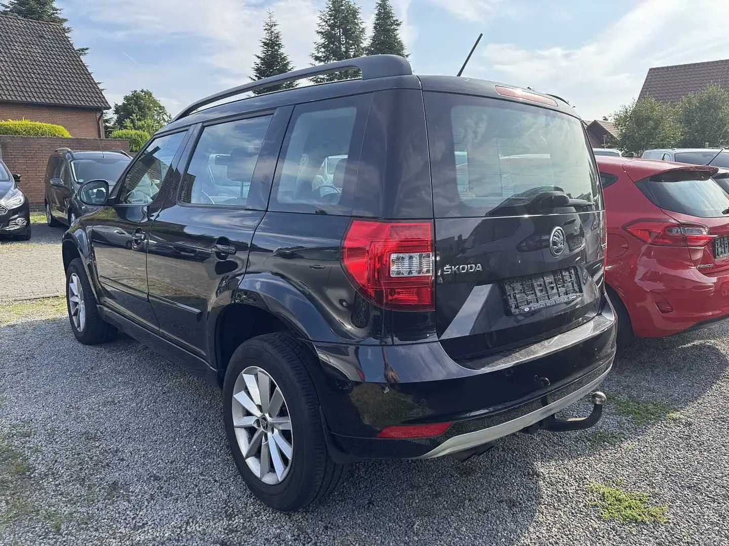 Skoda Yeti Diesel 2.0 TDI Ambition Green tec Negru - 2